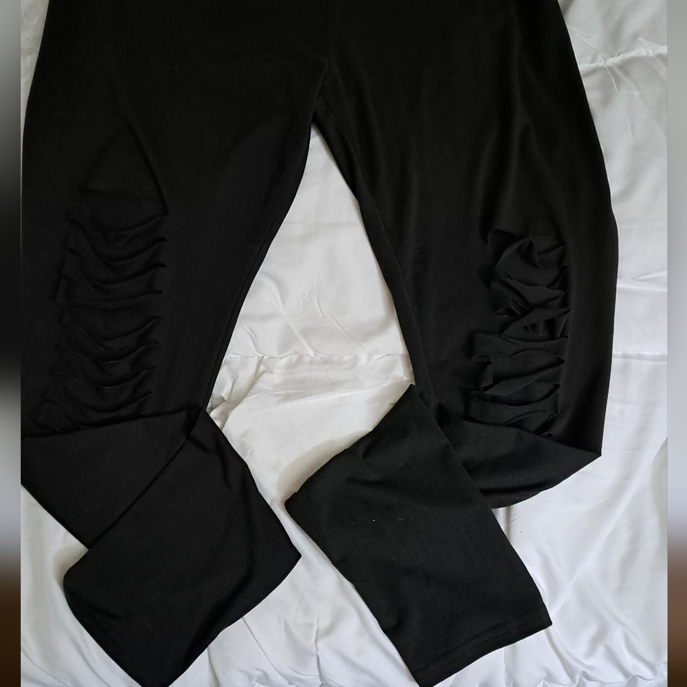 Sexy tattered leggings/Halloween layer!